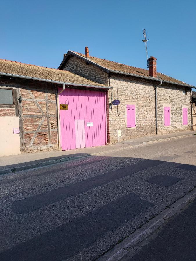 La Ferme Du Grand Faubourg Bed & Breakfast Pont-de-Vaux Exterior photo
